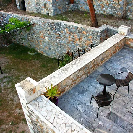 Villa Oitylo Stone Tower
