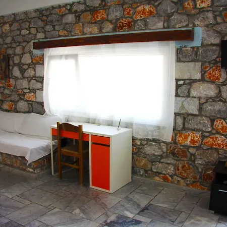 Villa Oitylo Stone Tower