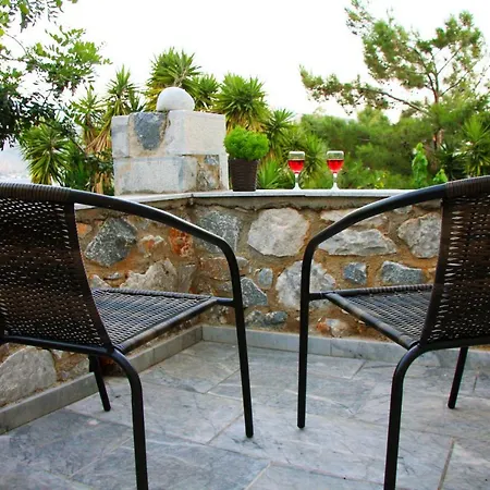 Villa Oitylo Stone Tower